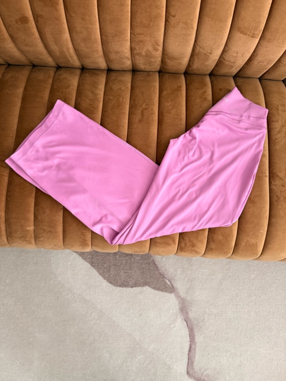 Icon High-Rise Sculptseam Straight Leg Pant in Tulip - Short 31" Size Medium - Picture 7 of 11